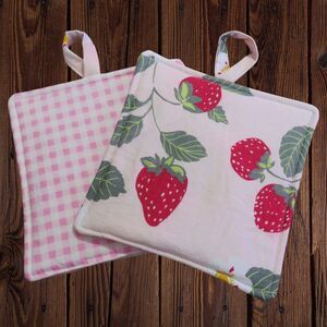 Handmade Potholder, Set of 2, Reversible Strawberries and Pink Gingham Hot Pads